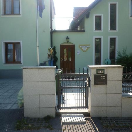 Gartenpension Prosl Wenen Buitenkant foto